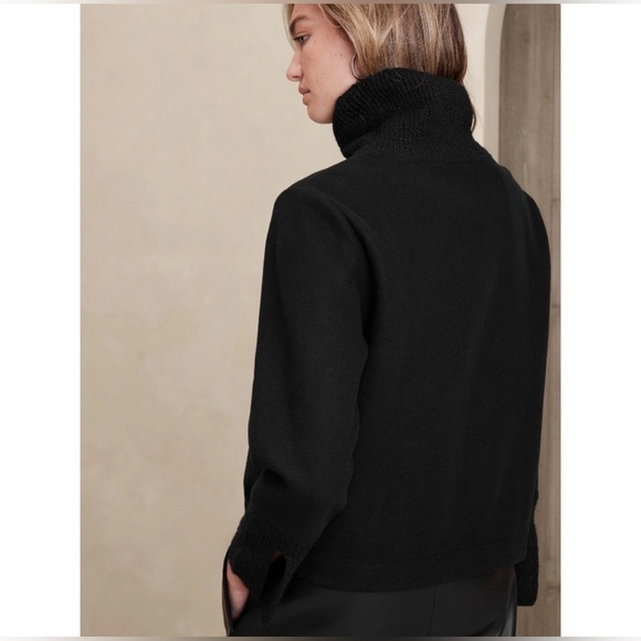 NWT Banana Republic Sweater - Picture 2 of 5